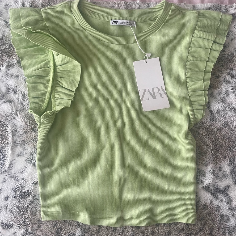 Zara Brand New Ruffle Sleeve Shirt in size Womens Medium